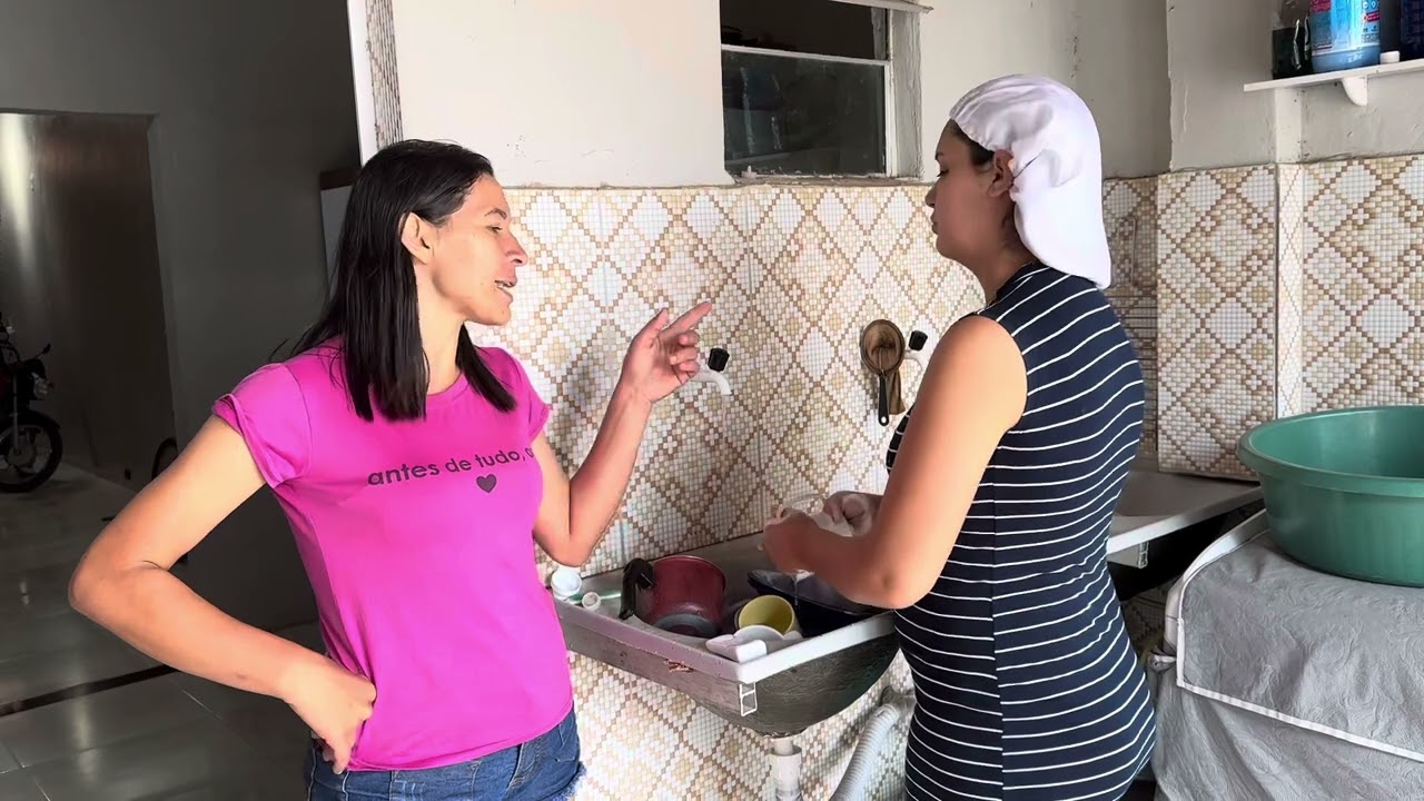 Sara agora é vendedora de revista