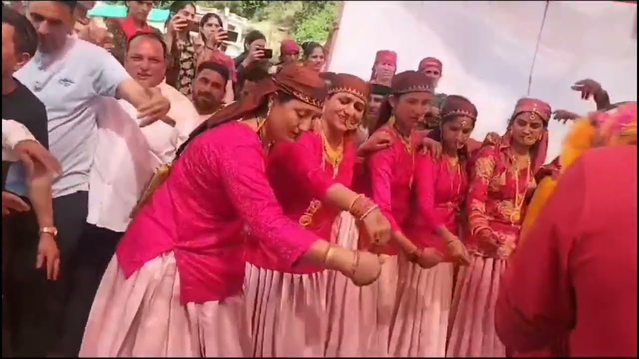 Jaunsari Jhenta ranso  dance performance 🥰 #newjaunsarisong  @sakshamchauhan1827#jaunsarbawar