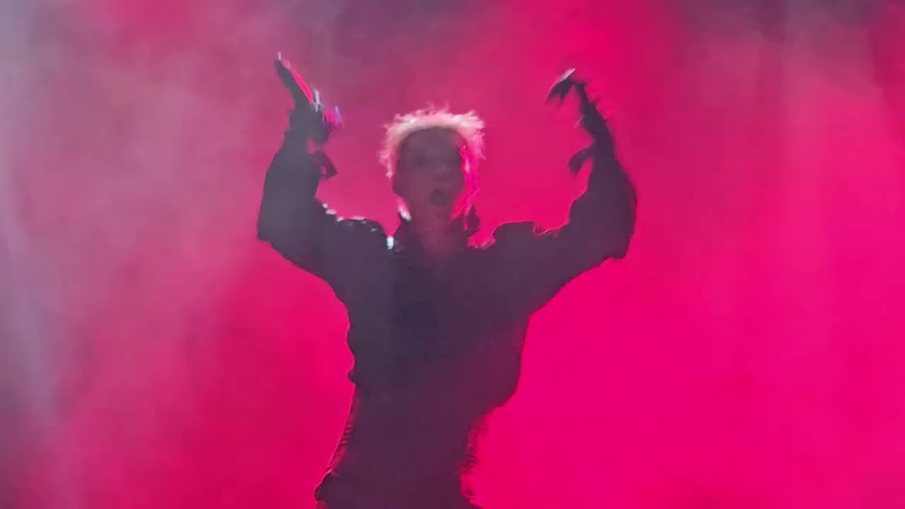 JUST B in Madrid - Bain solo(Abracadabra, Judas&Scheiße Lady Gaga covers) 