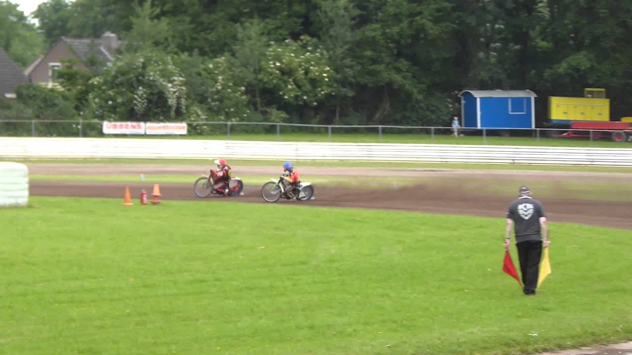 speedway blijham  9 juni 2014  heat 5  1e wojciech lisieckie  2e henry v d steen  3e marcin sekula