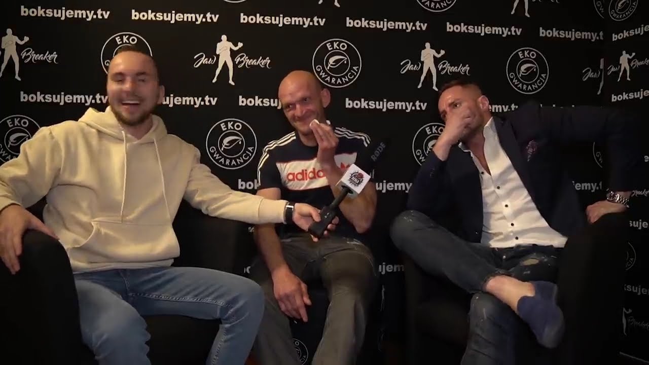 Rysiu Naćpany na konferencji. Drugged Man.