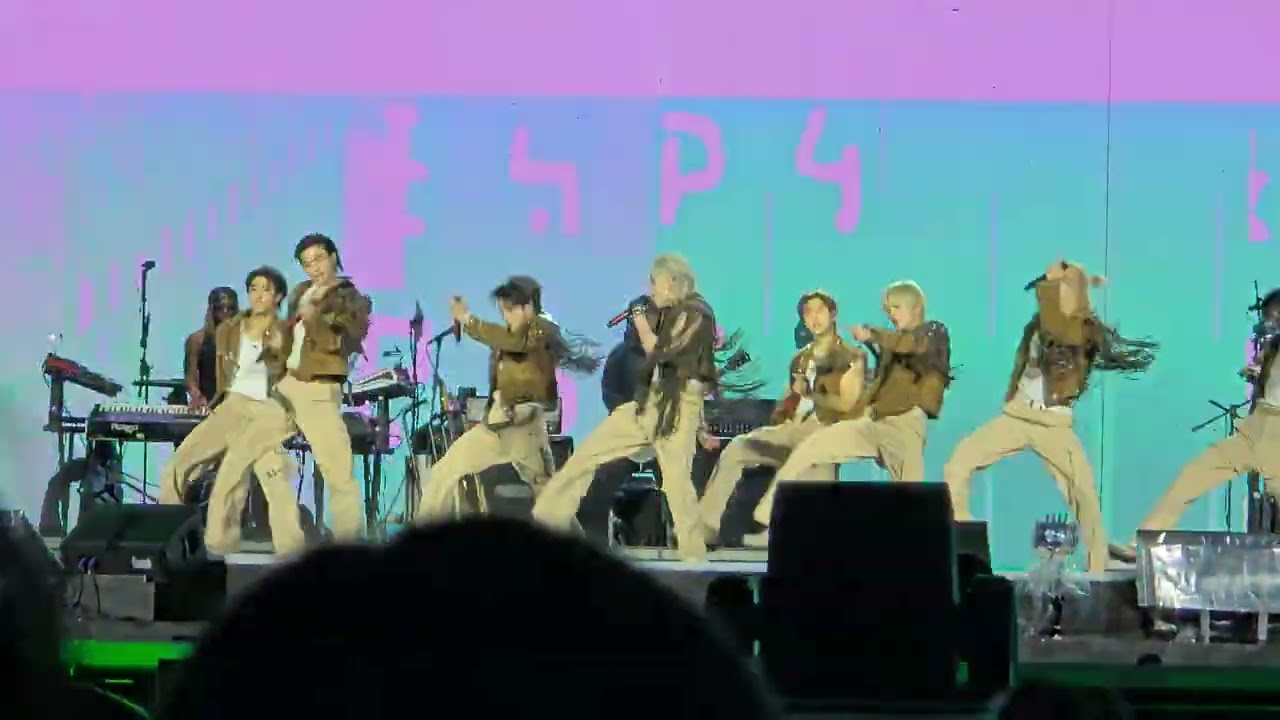 BLEEP - Stray Kids Dominate: Celebrate Encore Incheon Day 1