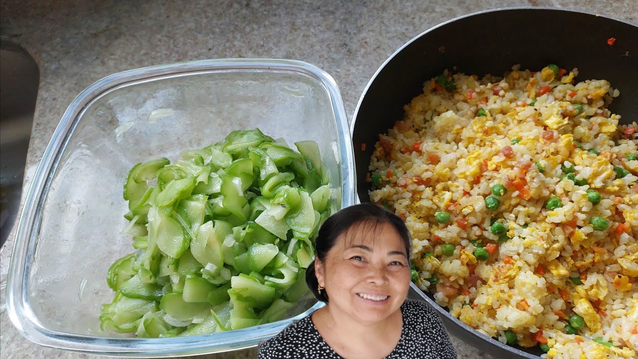 FIZ SALADA DE CHUCHU CRU E ARROZ FRITO TIPO TYAHAN | preparei terra pra plantar lá na roça