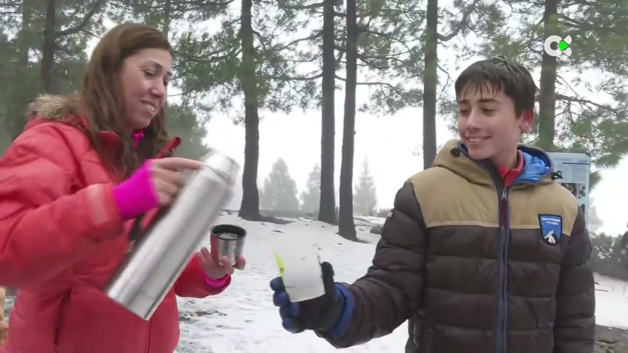 La cumbre de Gran Canaria recibe cientos de visitas tras la nevada