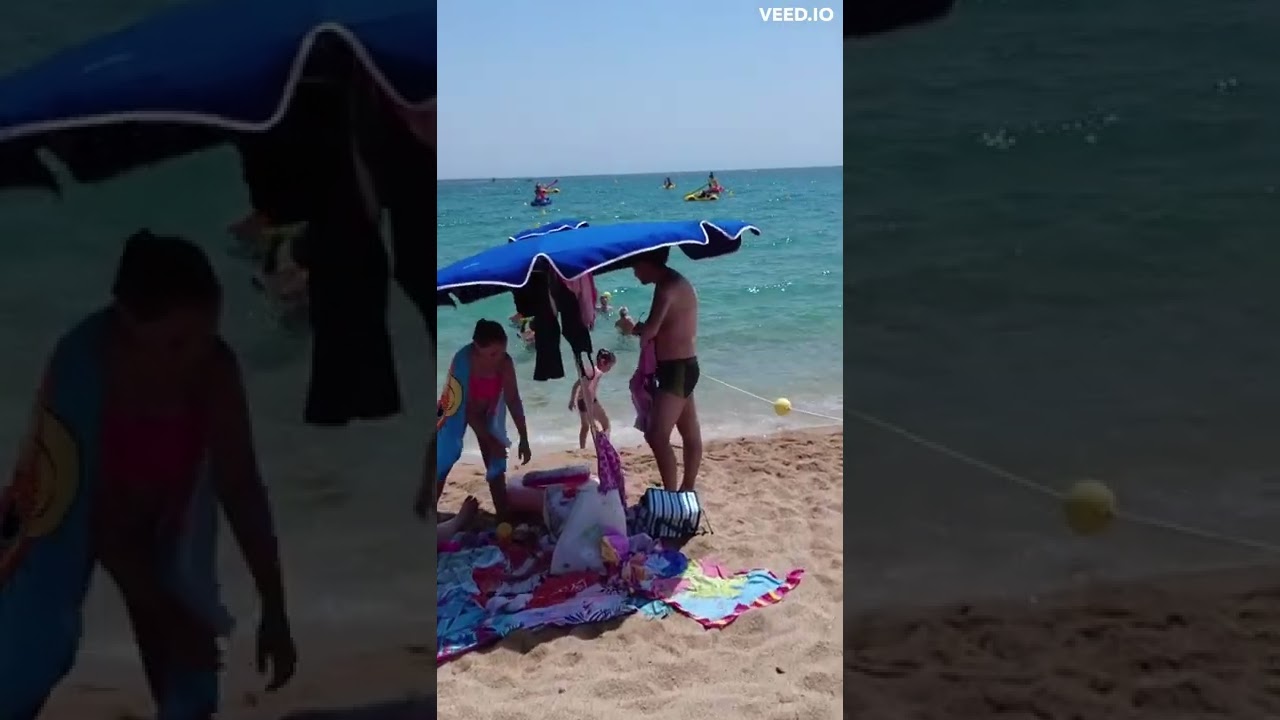 🇪🇸Costa Brava Spain 🏖Beach Walk - Summer 2022