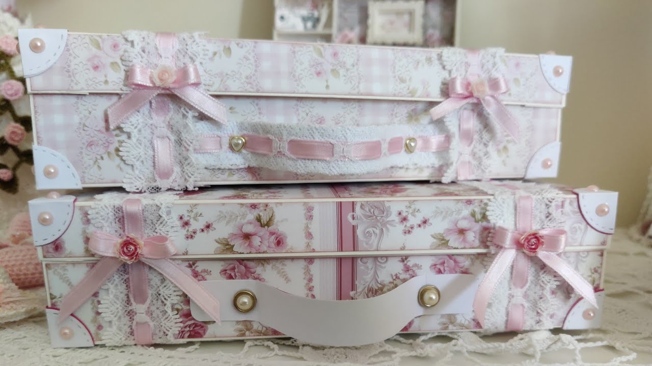 Une valise en carton pour y mettre notre scrap pour les vacances #tuto #scrap #shabby #diy 🙂❤️