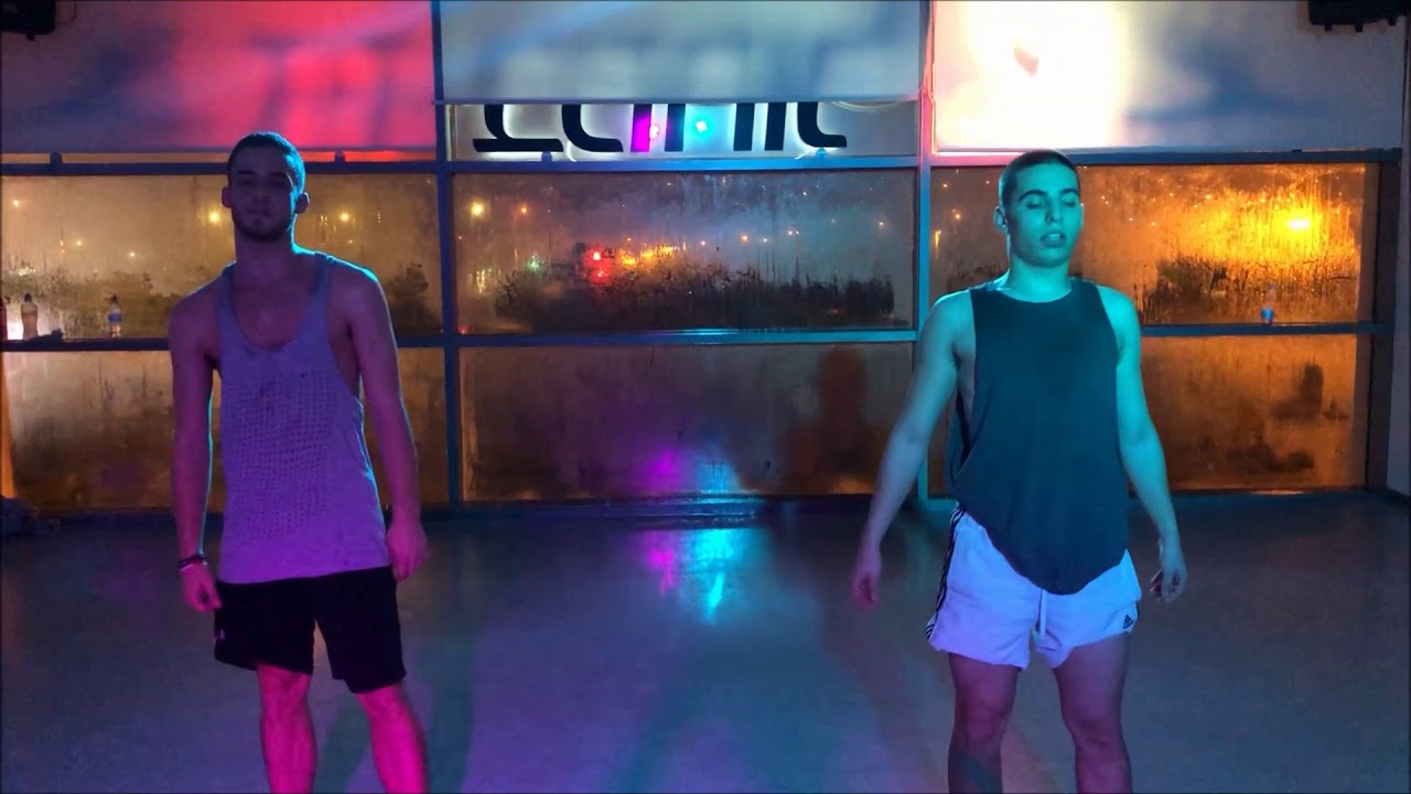 12 בלילה רוני דלומי מקס קונקי