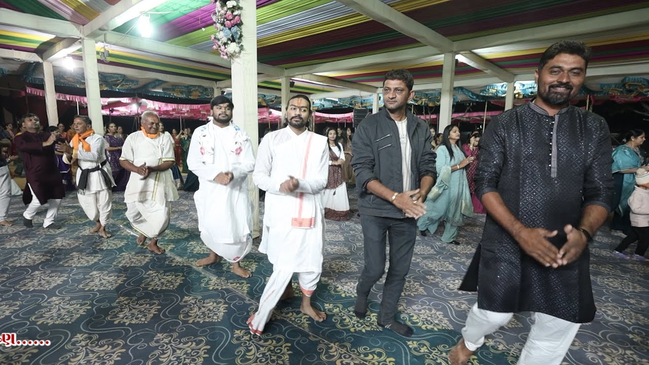 Gopi Shejesutane Swar Sambhdiya, #ras, Manorath Gam Samast Dhundhoraji
