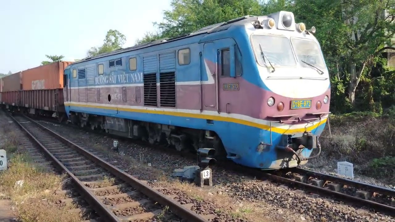 Những Chuyến Tàu Qua Ga Tuy Hoà và Khu Gian Tuy Hoà - Hoà Đa