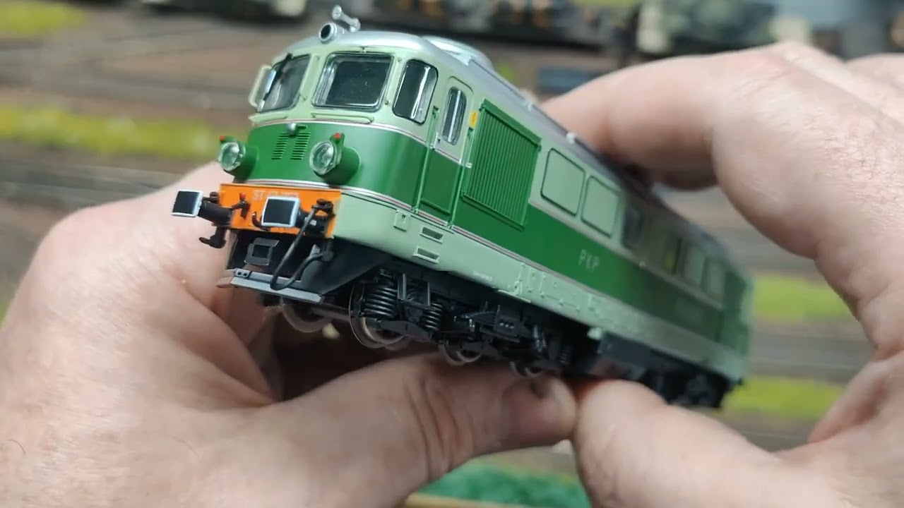 Prezentacja lokomotywy ST43-253 firmy Albert Model 