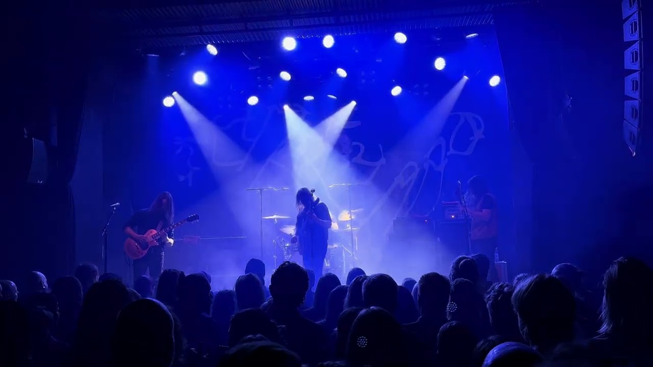 Graveyard - Cold Love / No Good Mr. Holden @ Tavastia, Helsinki 18-02-26