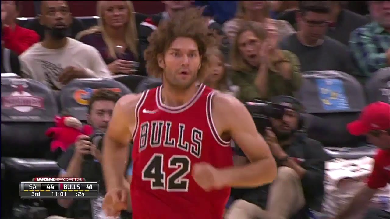 Robin Lopez hits a Three (Career First Three Point Field Goal)