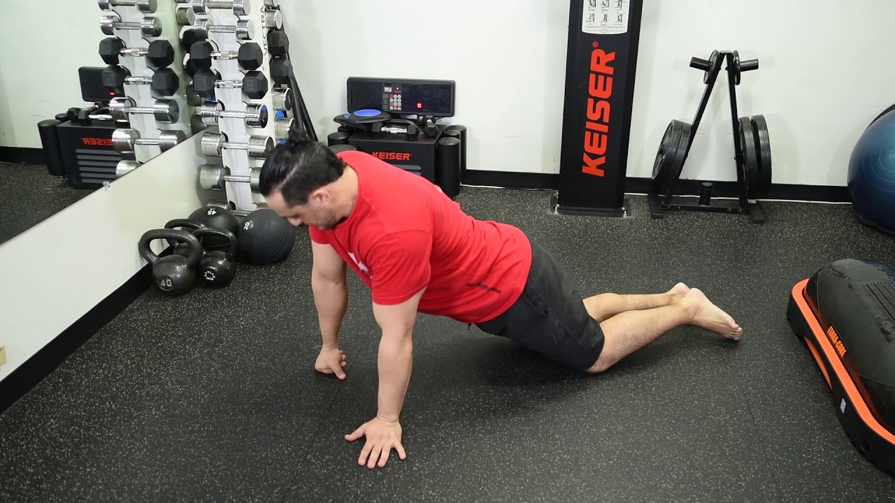 IT band and TFL muscle stretching - Static Stretch #29
