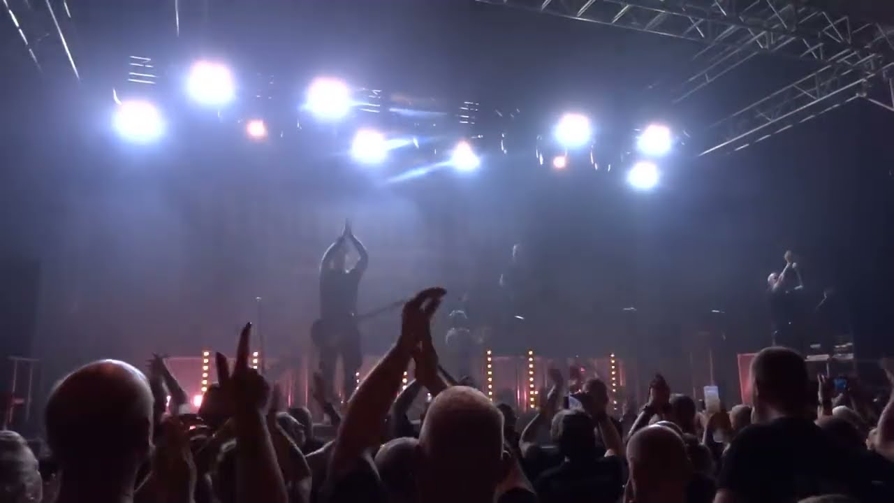 Unantastbar - Das Stadion brennt (18.10.25 Live in Rostock)
