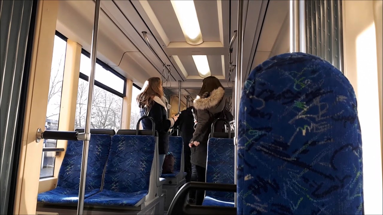 Mitfahrt in der Verstärkerlinie 21 von Bismarckplatz bis Hans -Thoma-Platz in einer Variobahn