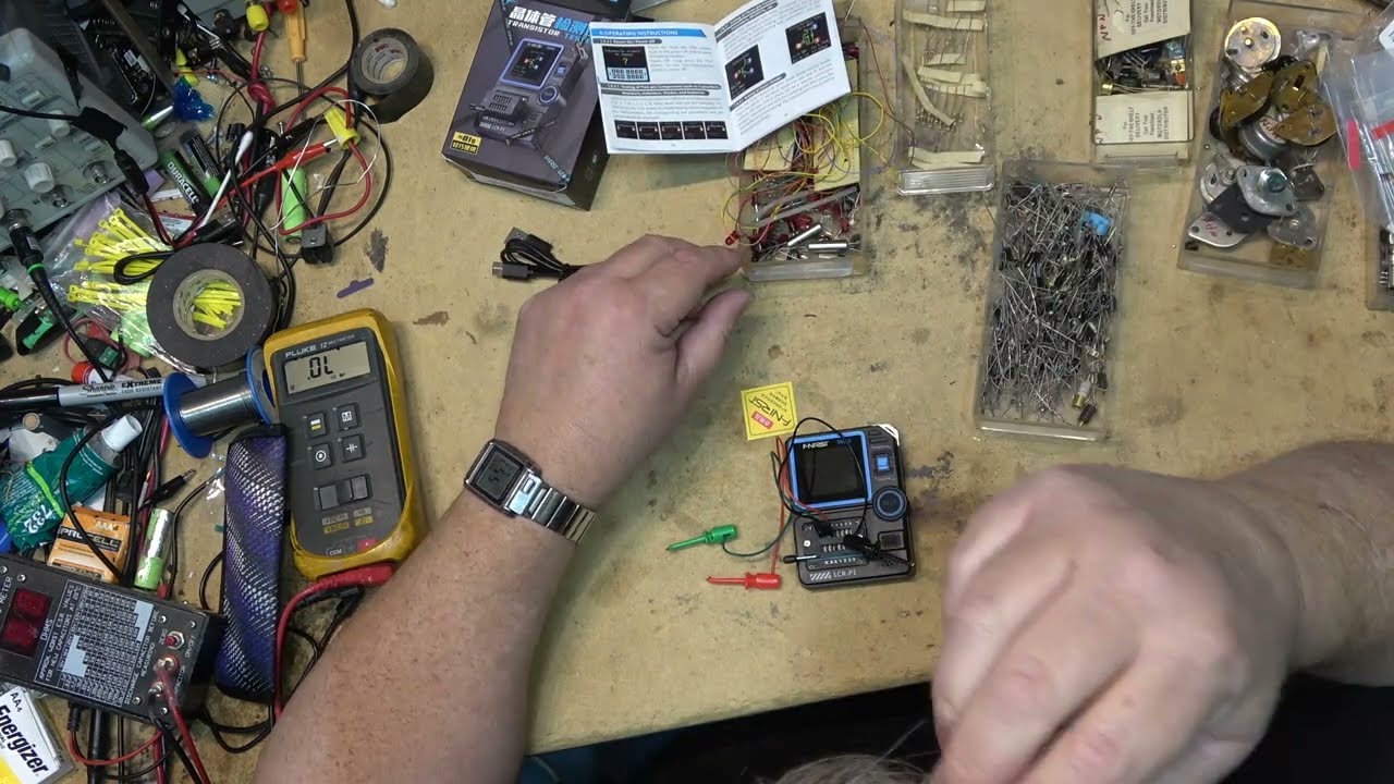 FNIRSI LCR P1 Transistor Diode Zener Capacitor Resistor Inductor Tester