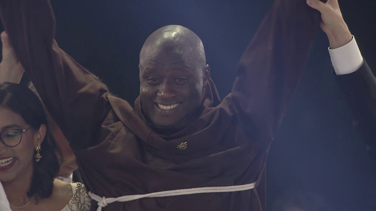 Global Teacher Prize Award Ceremony presented by Hugh Jackman (2 Minutes)