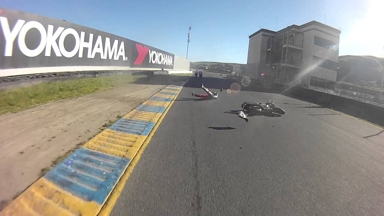 Motorcycle Crash Extremely Near Miss