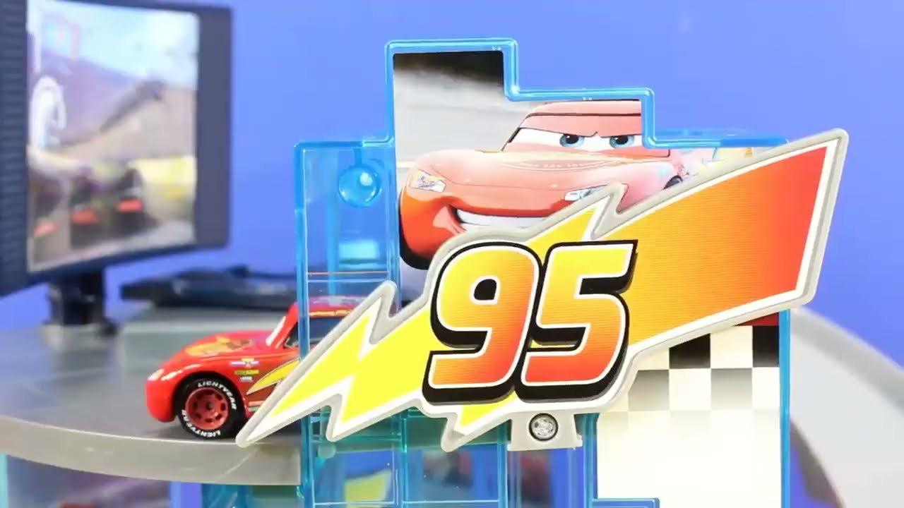 Disney Cars 3 Batman Lightning McQueen Rust Eze Racing Center - Just4fun290 Original Videos