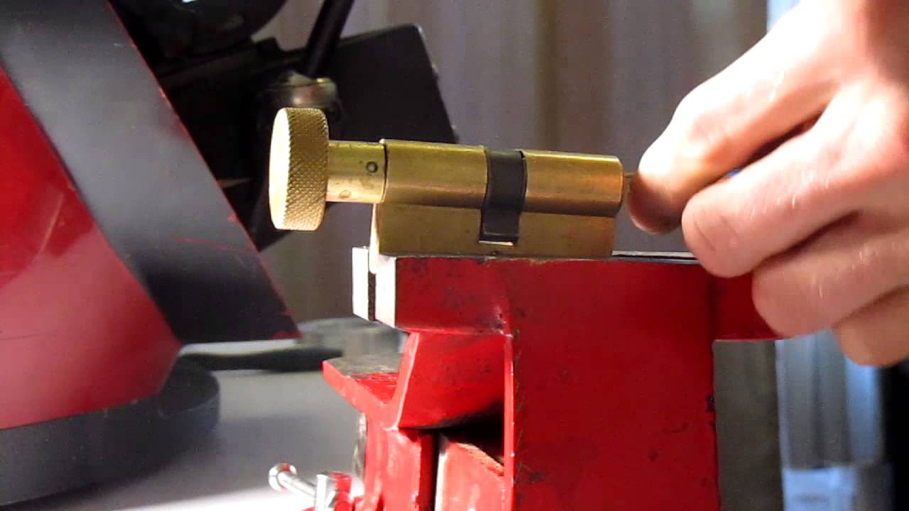 Ouverture d'un cylindre à bouton par bypass - Ouverture fine