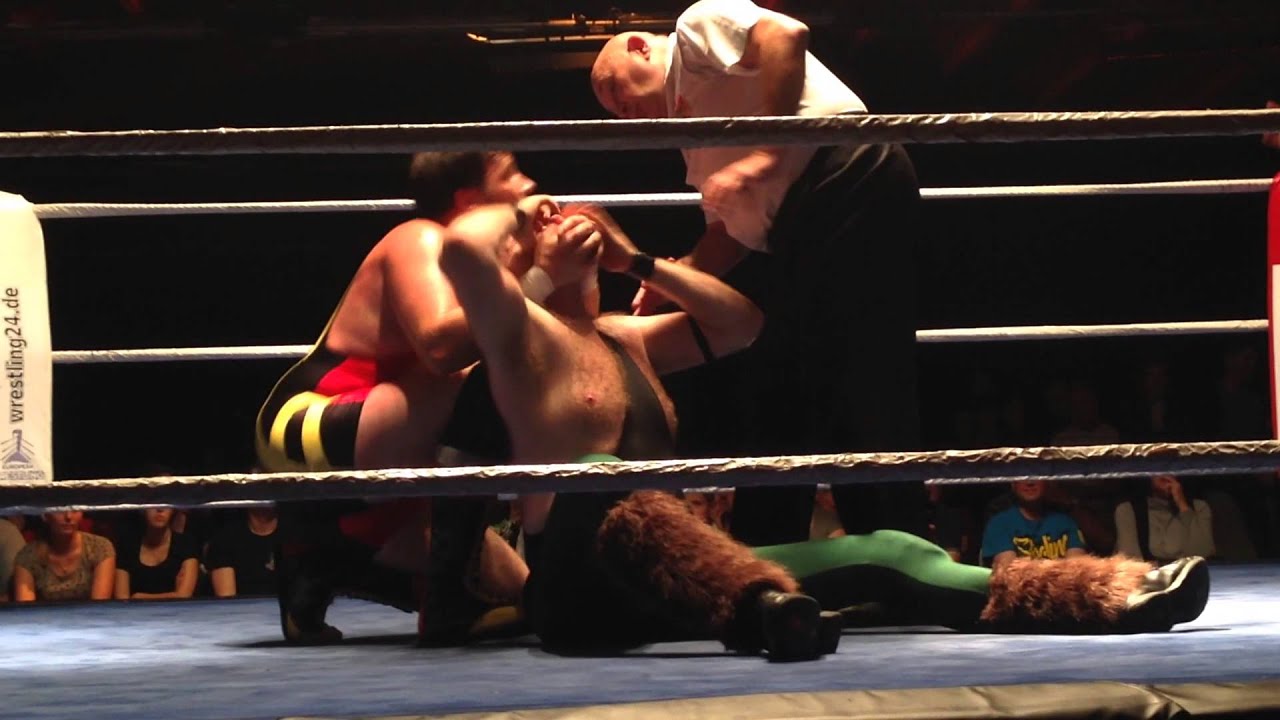 Wrestling am 20.9.14 im Hanger 5 in Hannover