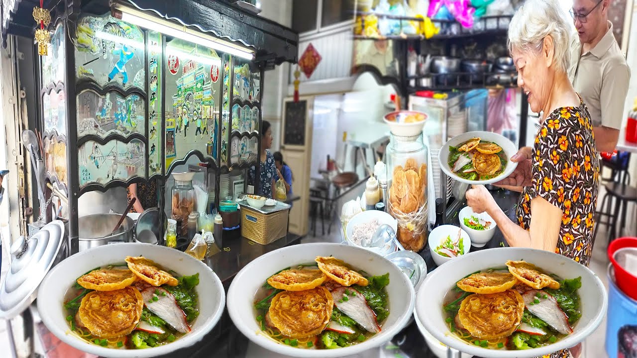 Phát Hiện Quán Mì Hoành Thánh Xá Xíu Người Hoa Bánh Tôm Giòn Rụm Hương Vị Xưa Cũ Sài Gòn