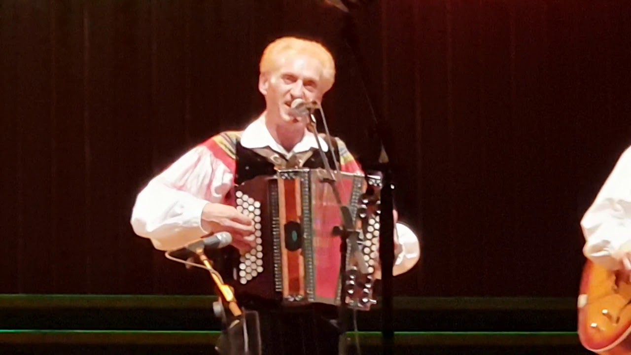 Lojze Ogorevc in Ansambel Dečki z bregov-Venček zagorskih (v živo)