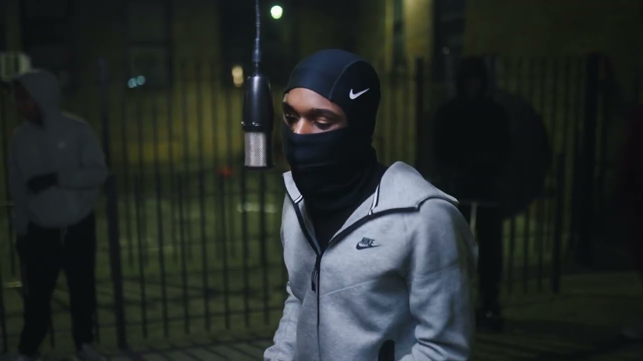 Dee6ixx - Left or Right (WhoRunItNYC Performance)