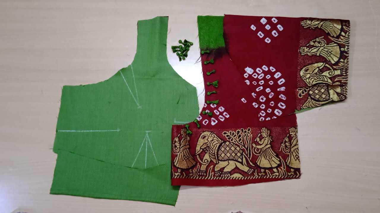 Four Dart Round Deep Neck With Potali Button and dhaage waali piping