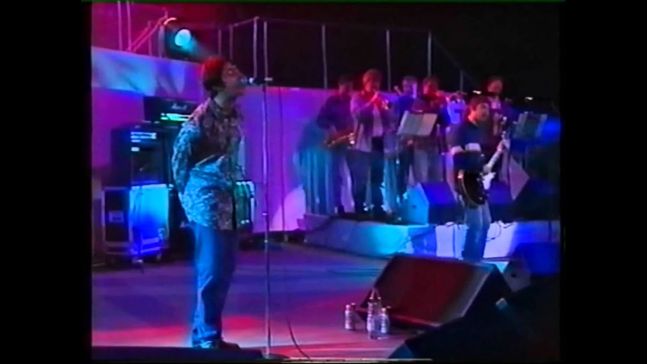 Oasis live: Whatever, I am the walrus