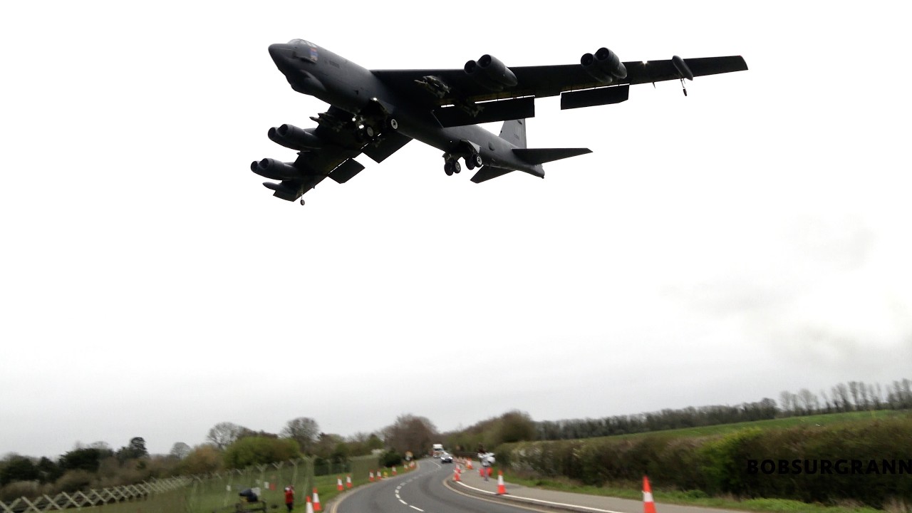 🇺🇸 THAT B-52 Emergency Landing THIS WEEK With JDAM Attached to Wings - Epic Fury, Fairford UK