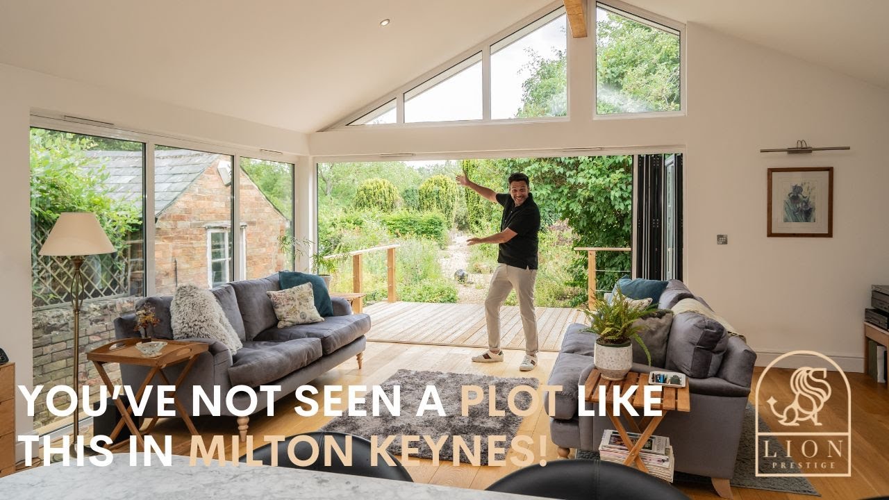 The plot on this home in Woughton on the Green is insane!