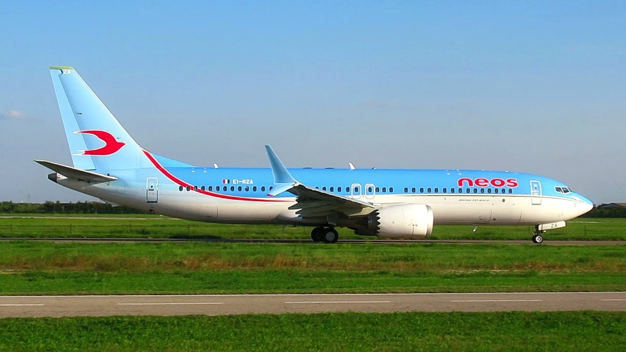 6 MINS CLOSE UP LANDINGS & TAKEOFFS at VRN | [HD] Plane spotting at Verona Airport VRN (2024)