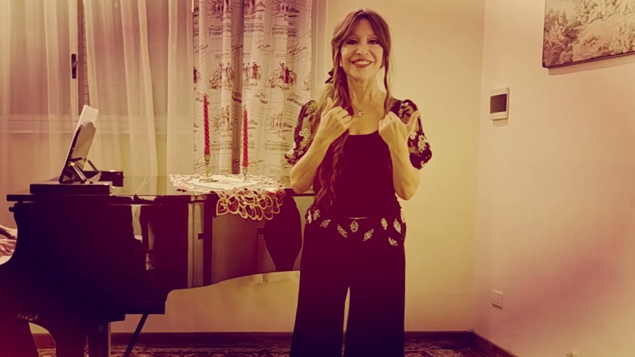 Reflexión y Romanticismo -Vals UN MOMENTO-por SONIA URSINI