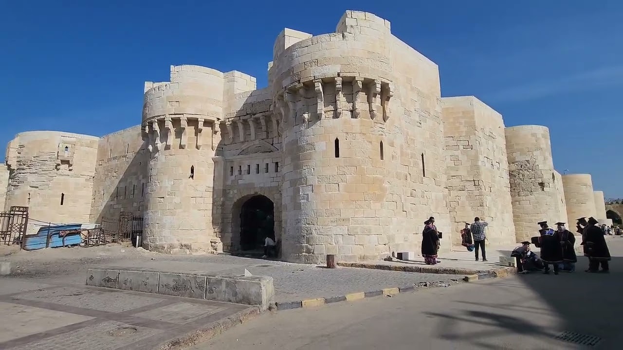 Alexandria, Egypt 4K | Clear Water, Blue Sky, And Happy People