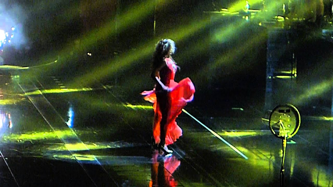 Beyonce FreakUm Dress O2 Arena London 0105.13