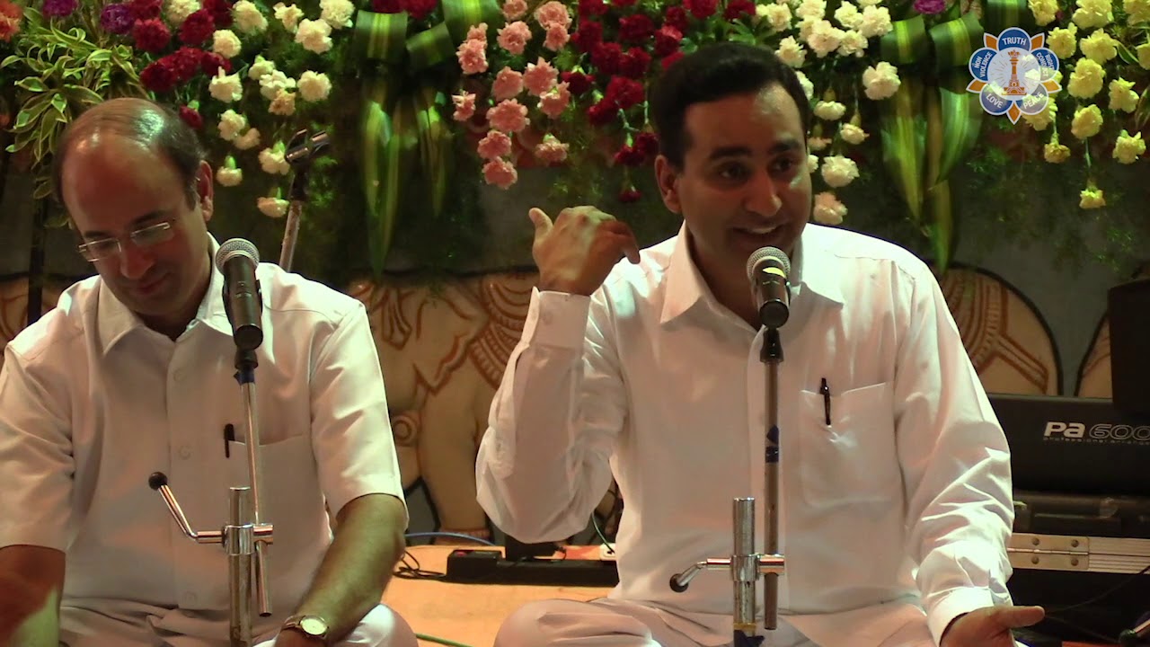 Singing the Glories by Prasanthi Bhajan Group