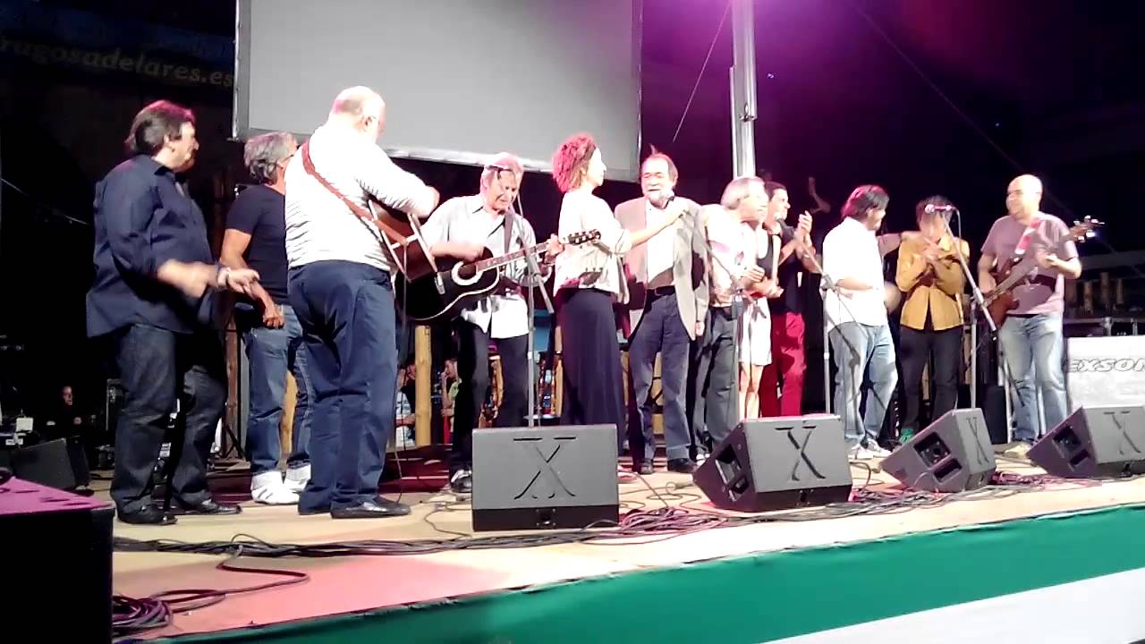 Homenaje a Pablo Guerrero en Esparragosa de Lares (A CANTAROS)