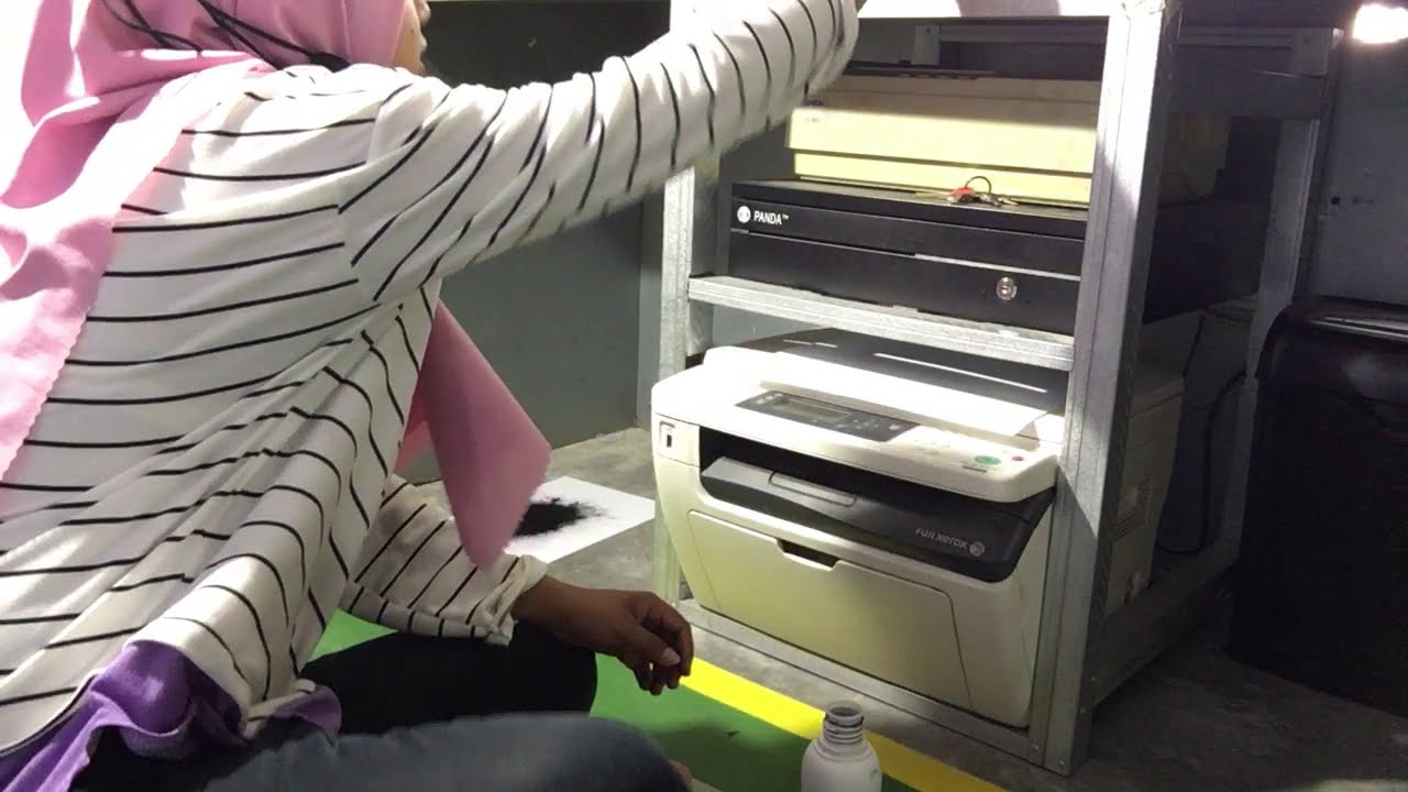 Fuji Xerox DocuPrint M215 B/M205/p205 : How to Open Catridge Toner Cup to Refil