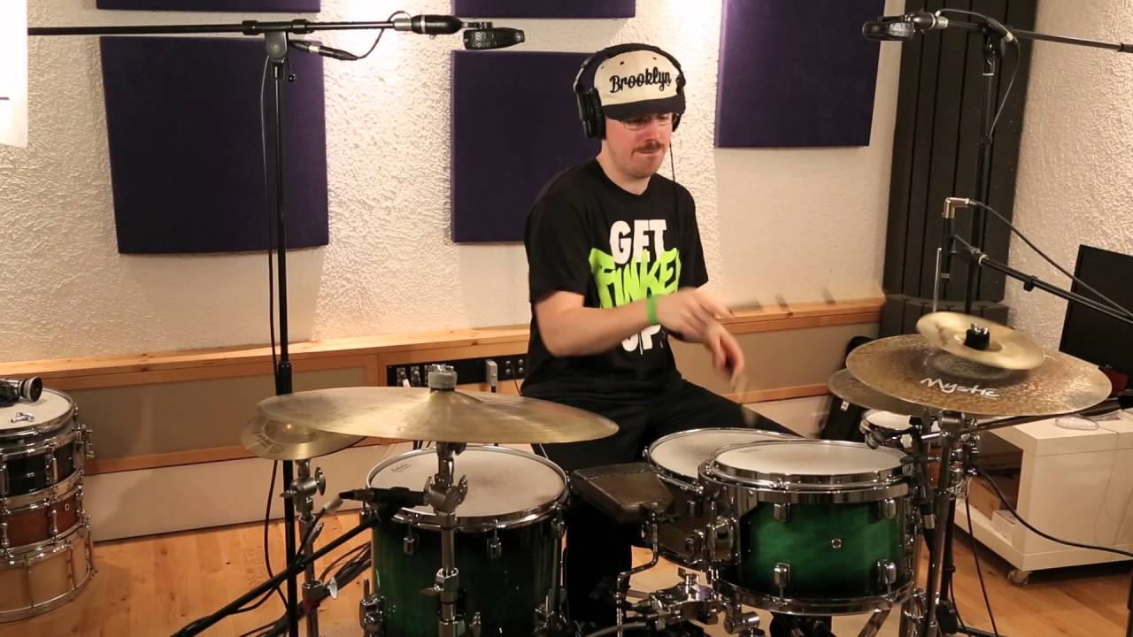 61366 Smooth Bamboo Rods - on Drums