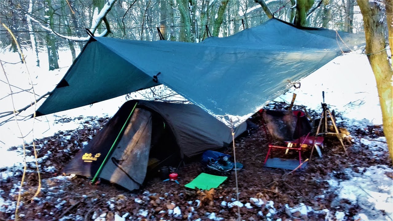 WILD CAMP IN THE SNOW ON AN IRON AGE HILL FORT