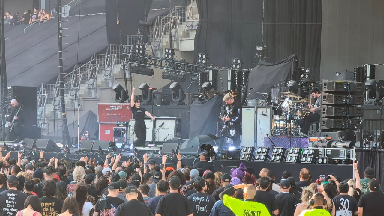 Spiritbox - Holy Roller (Live, 4K) | KoЯn 30th Anniversary Concert in Los Angeles at BMO Stadium
