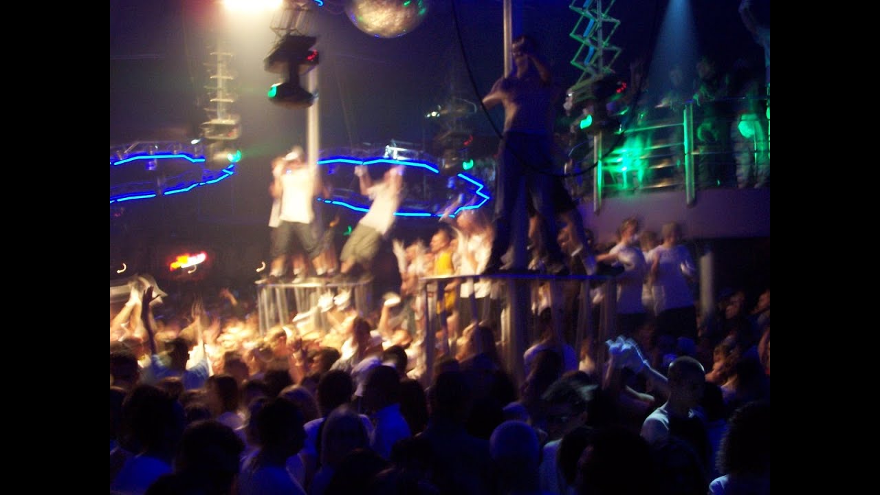 DJ Krecik live at Protector Club Lotnicza Ostrów Wielkopolski || Andrzejki 2003 part 6/7