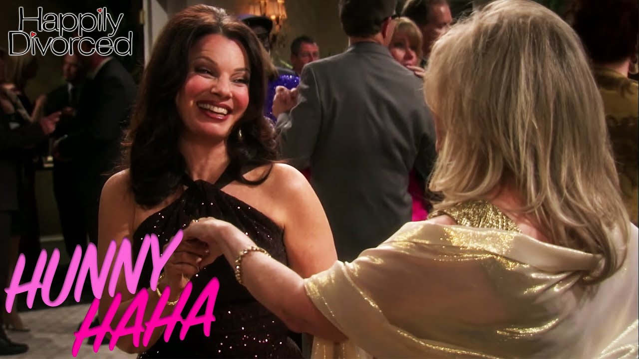 The Reunion | Happily Divorced S2 EP1 | Full Episodes