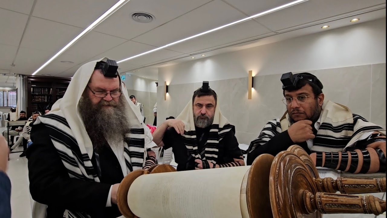 1 LECTURA DE LA TORÁ ROSH JODESH NISAN 5786 EL MES DE LA PRIMAVERA Y LA REDENCIÓN