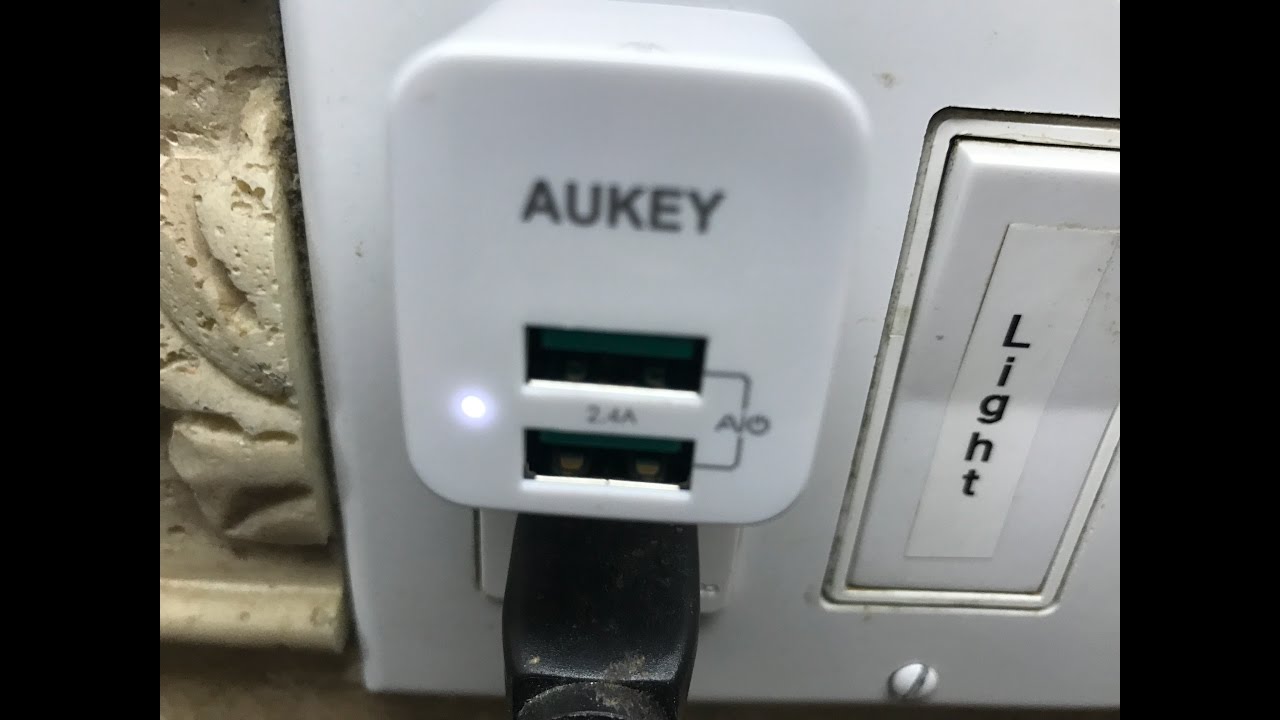 Review: AUKEY 12W Dual Port Home Travel USB Wall Charger Adapter Compact Phone Tablet