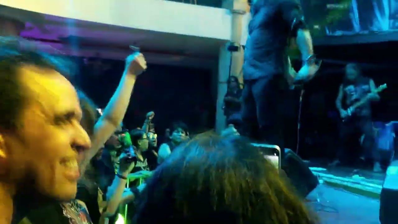 La Ciudad - MASACRE C.C. FESTIVA Centro de Lima Reunión de su Disco Sin Piedad