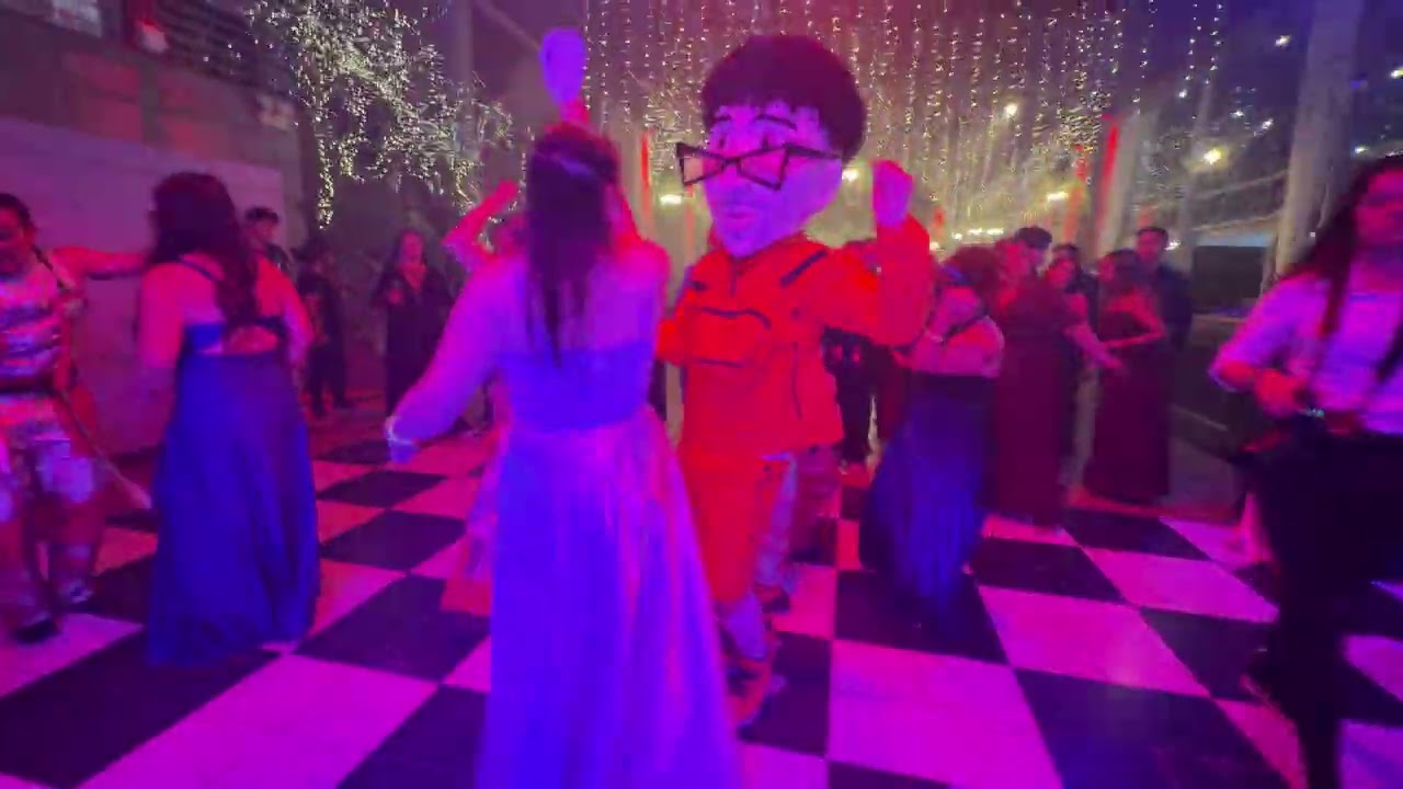 Bad Bunny en matrimonio invitado especial 