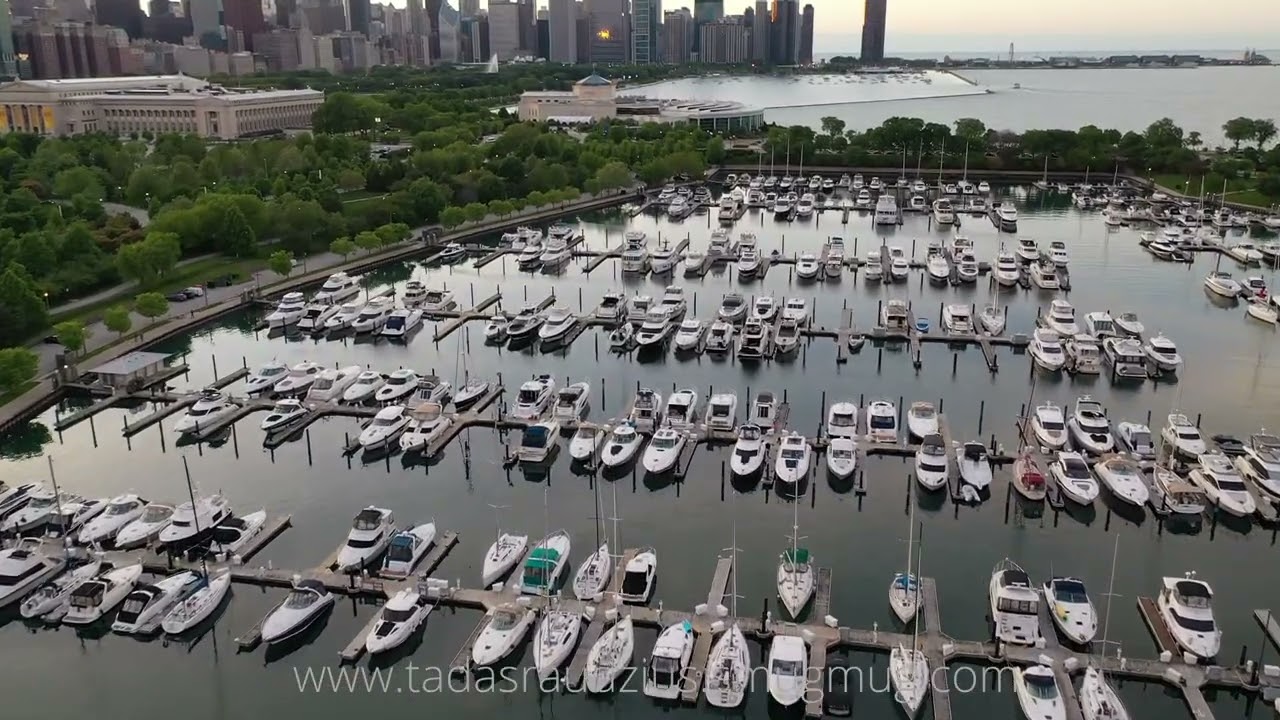 Chicago drone video Northerly Island, Adler planetarium, Field museum, Shedd Aquarium, 4k video