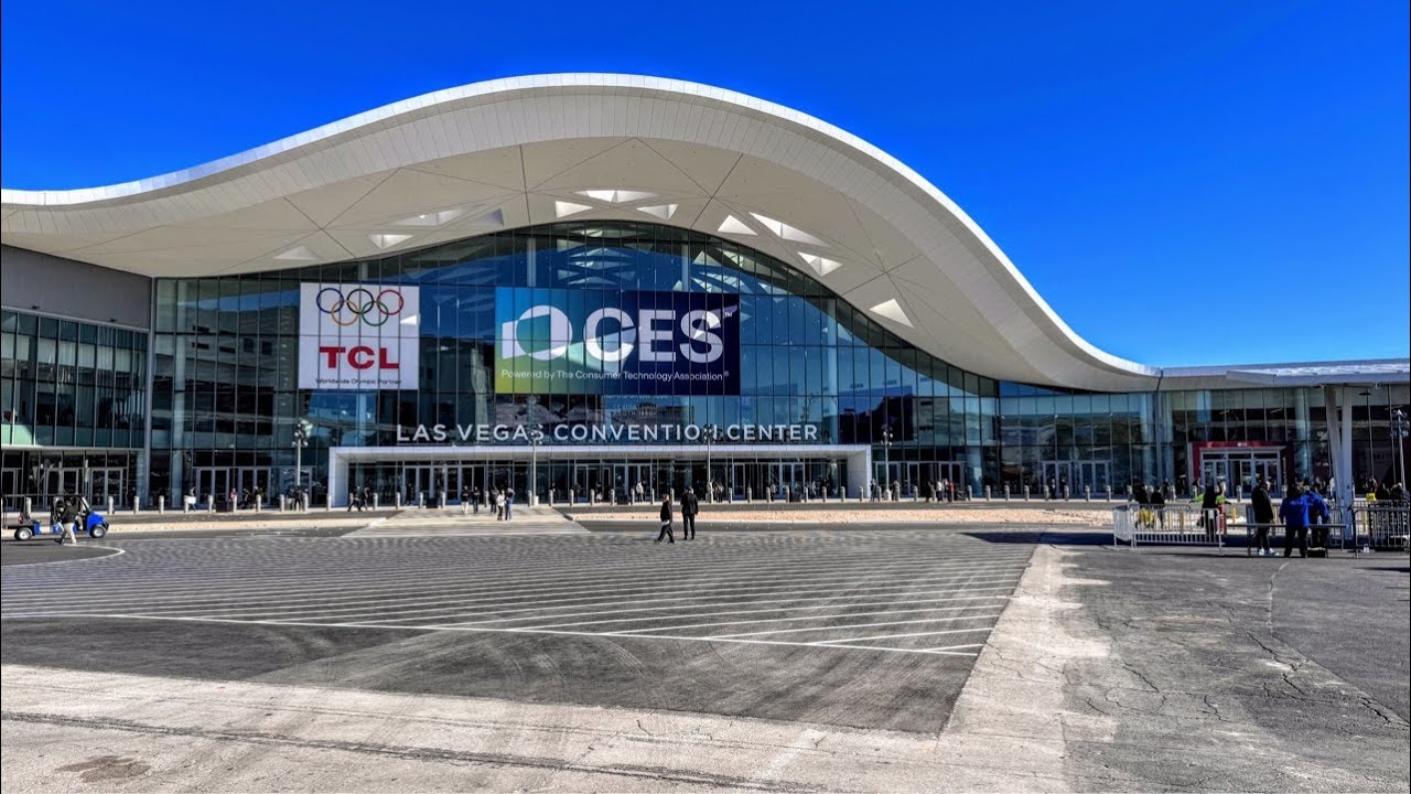 LAS VEGAS LIVE! CES Friday at the Convention Center to the Strip - January 9, 2026